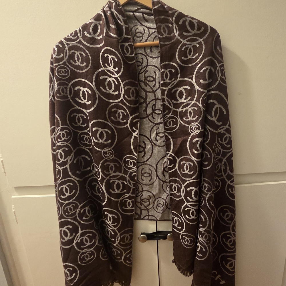 Chanel Brown and Silver Logo Scarf - Picture 3 of 8